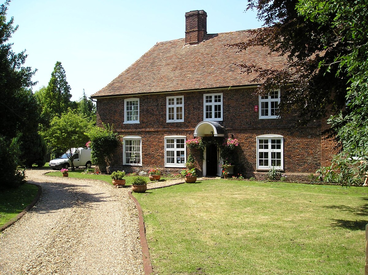 Molland庄园屋（ Molland Manor House ）