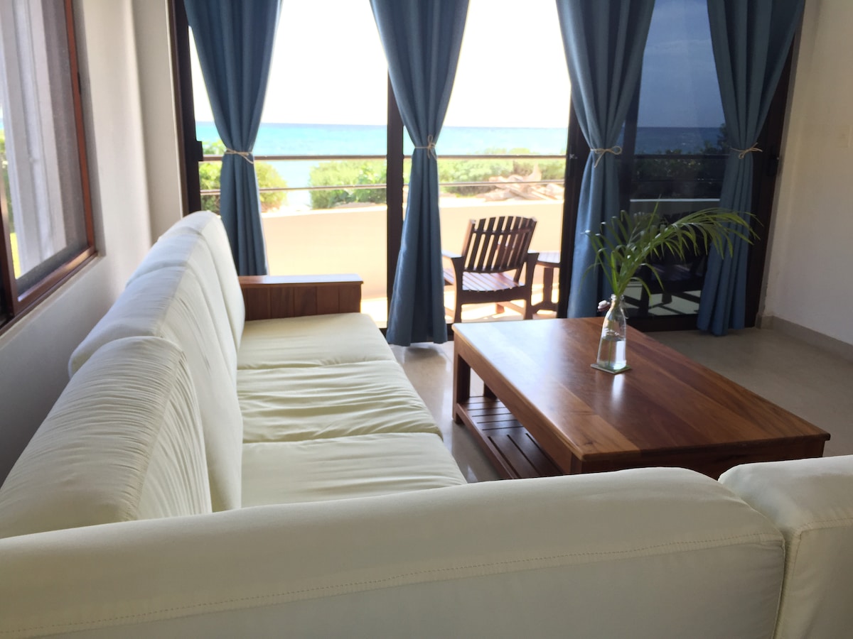 Spacious Oceanfront Luxury Condo