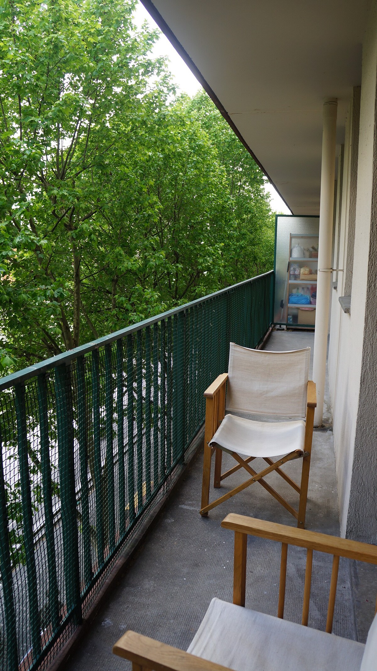 Nice studio  apartment onto the canal with balcony
