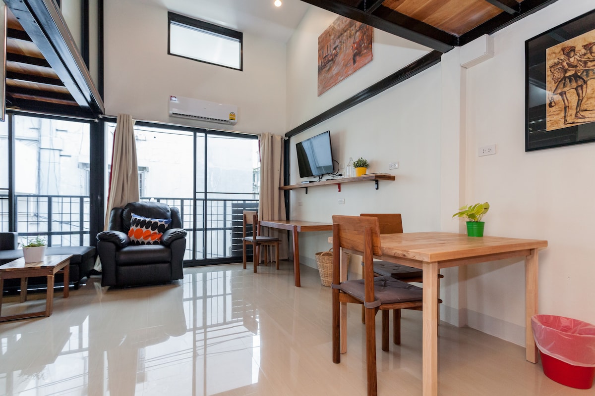 Loft 公寓 2个卧室 Silom-5分钟轻轨S Taksin