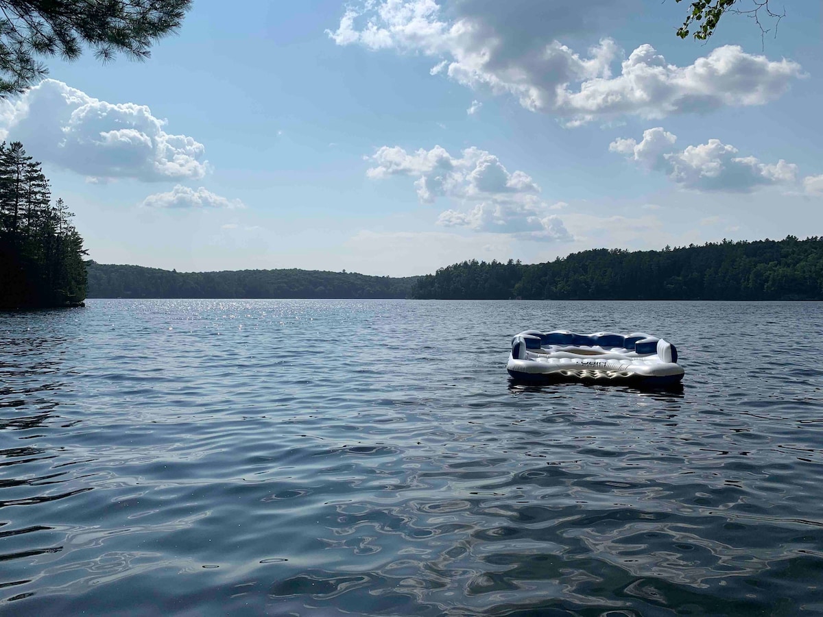 Paradise Cove in Haliburton Highlands