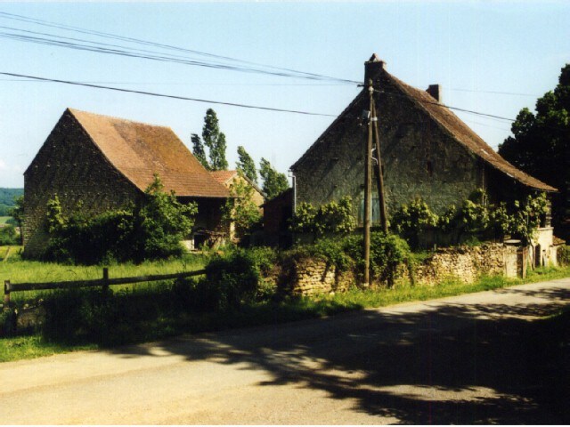 位于勃艮第（ Burgundy ）的家庭/团体小屋，带游泳池
