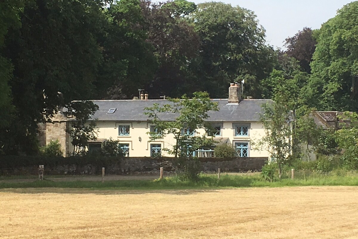Stewards Cottage, Fortwilliam Estate.