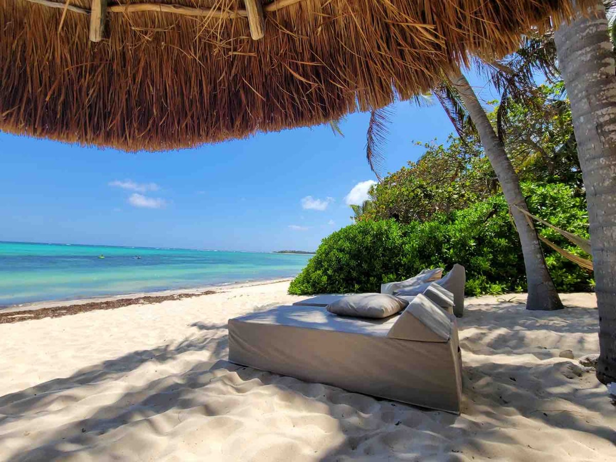 Tulum Beachfront Bungalow, Bahia Soliman