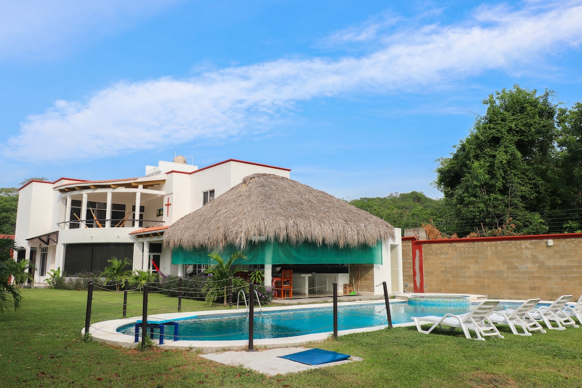 CASA BONITA EN HUATULCO I