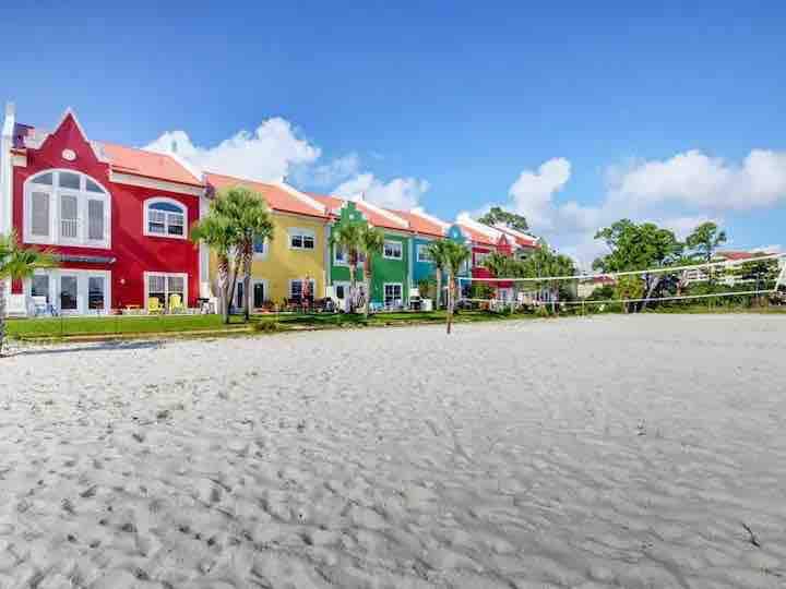 Perfect for Families! Private bay side beach