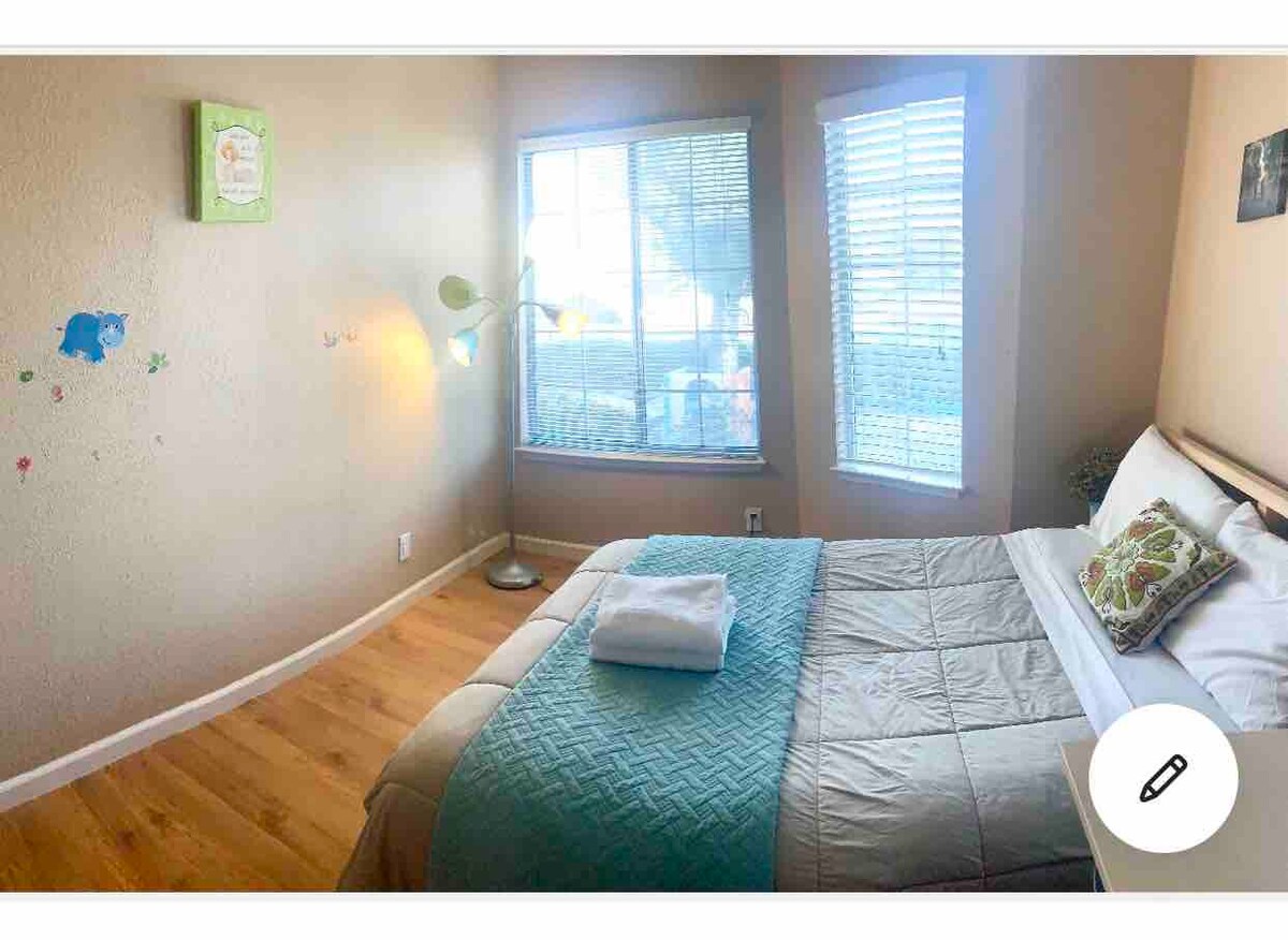 #Cute Private Bedroom in San Jose 1