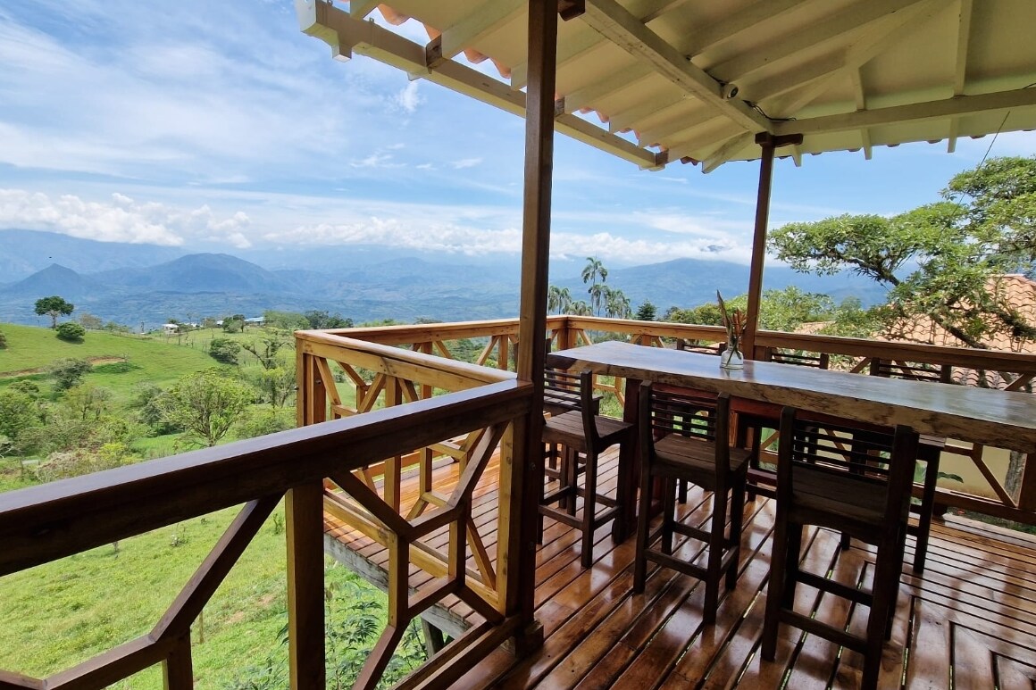 Villa Tamarin met prachtig uitzicht in de vallei