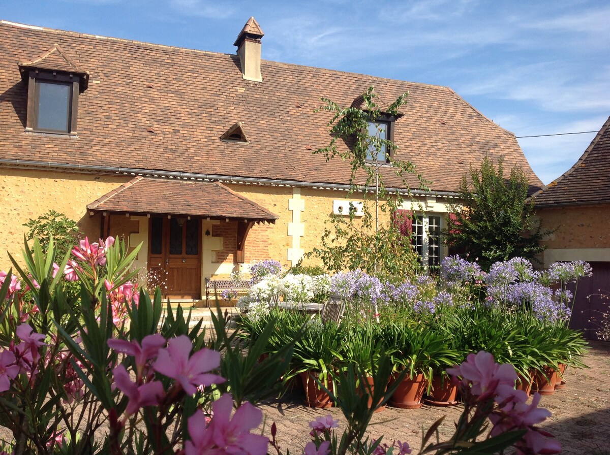 "La Ferme Fleurie au Triaudet "