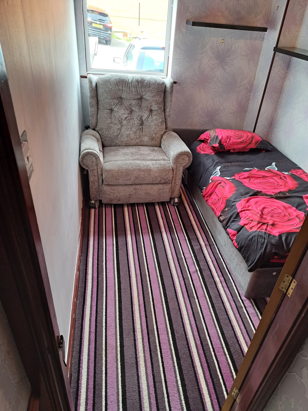 舒适的单人房/床，靠近诺丁汉市。