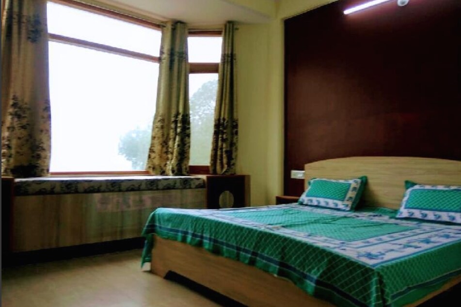 Holiday Home Stay
(3 BHK  Apartment)