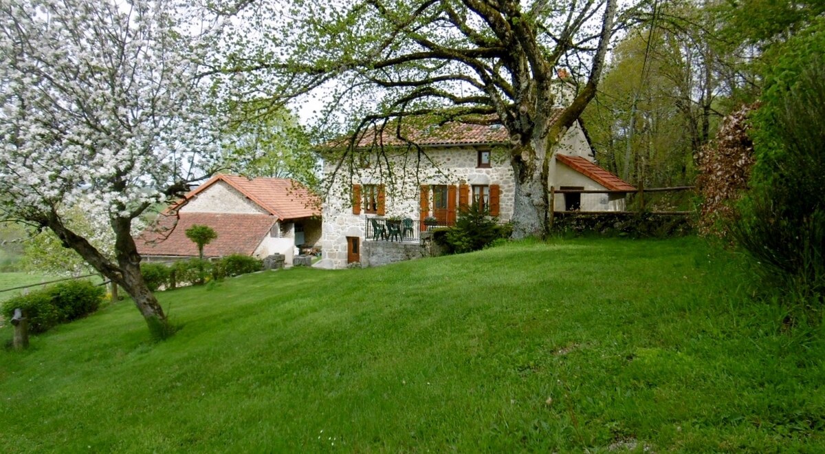 Authentique maison de ferme près d'un lac