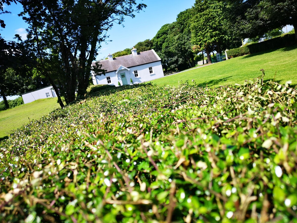 Curraghmore Cottage