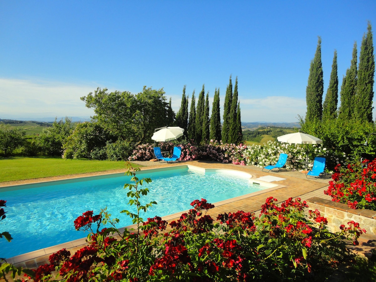 S. Gimignano charming & traditional - Apt. Garden