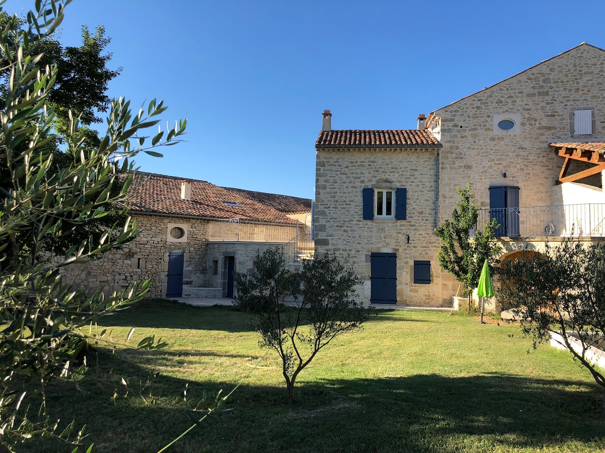 Gite Léonie "Entre Cèze et Ardèche" 30 BARJAC