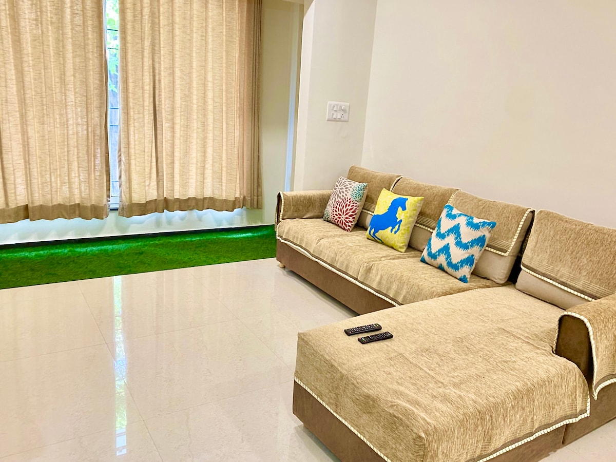 Large and lux 3bed flag in Pratapgunj