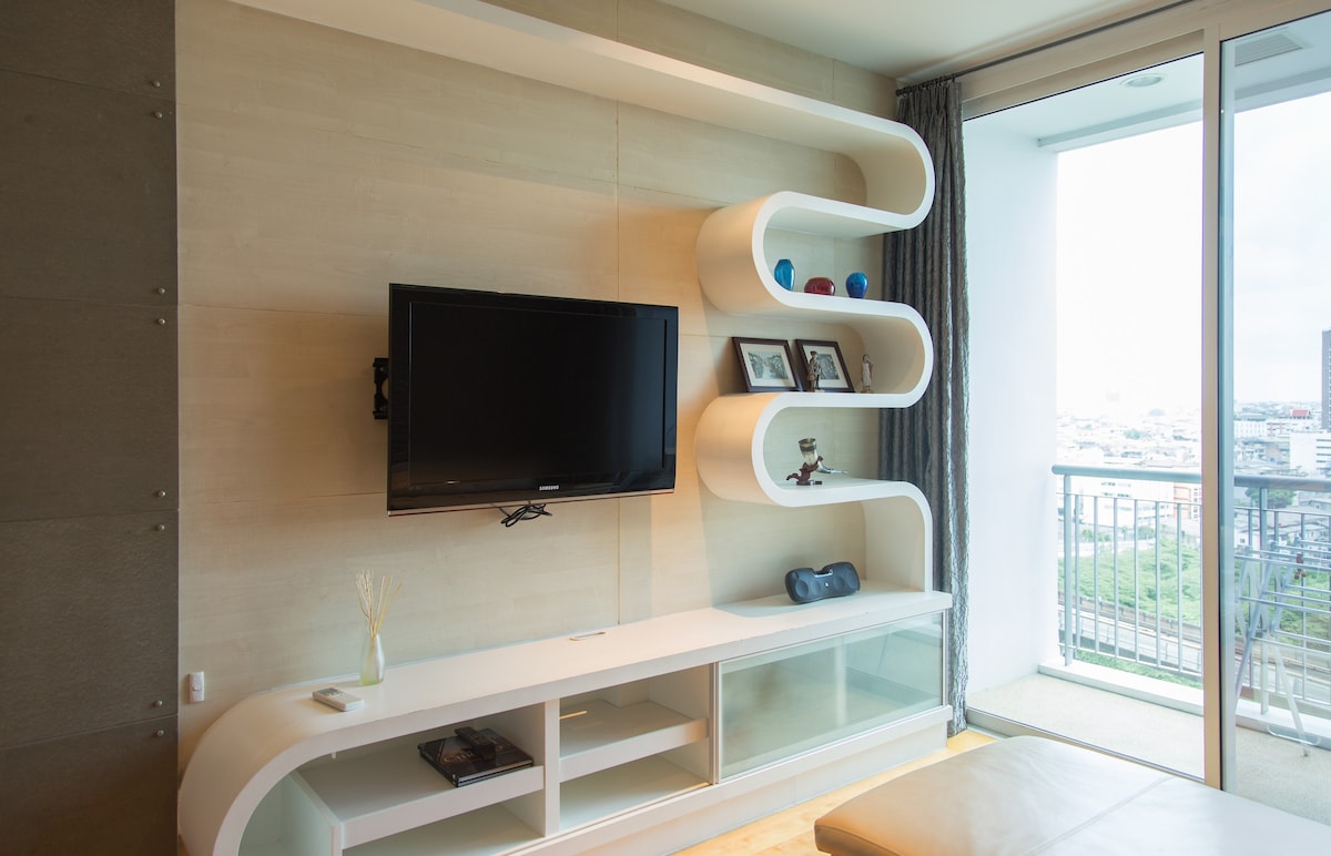 曼谷市中心1卧室公寓+ NETFLIX +55平方米