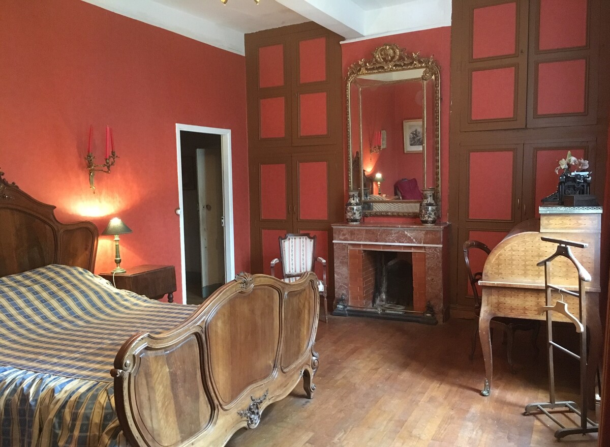 Chambres spacieuses dans un manoir du 17e siècle