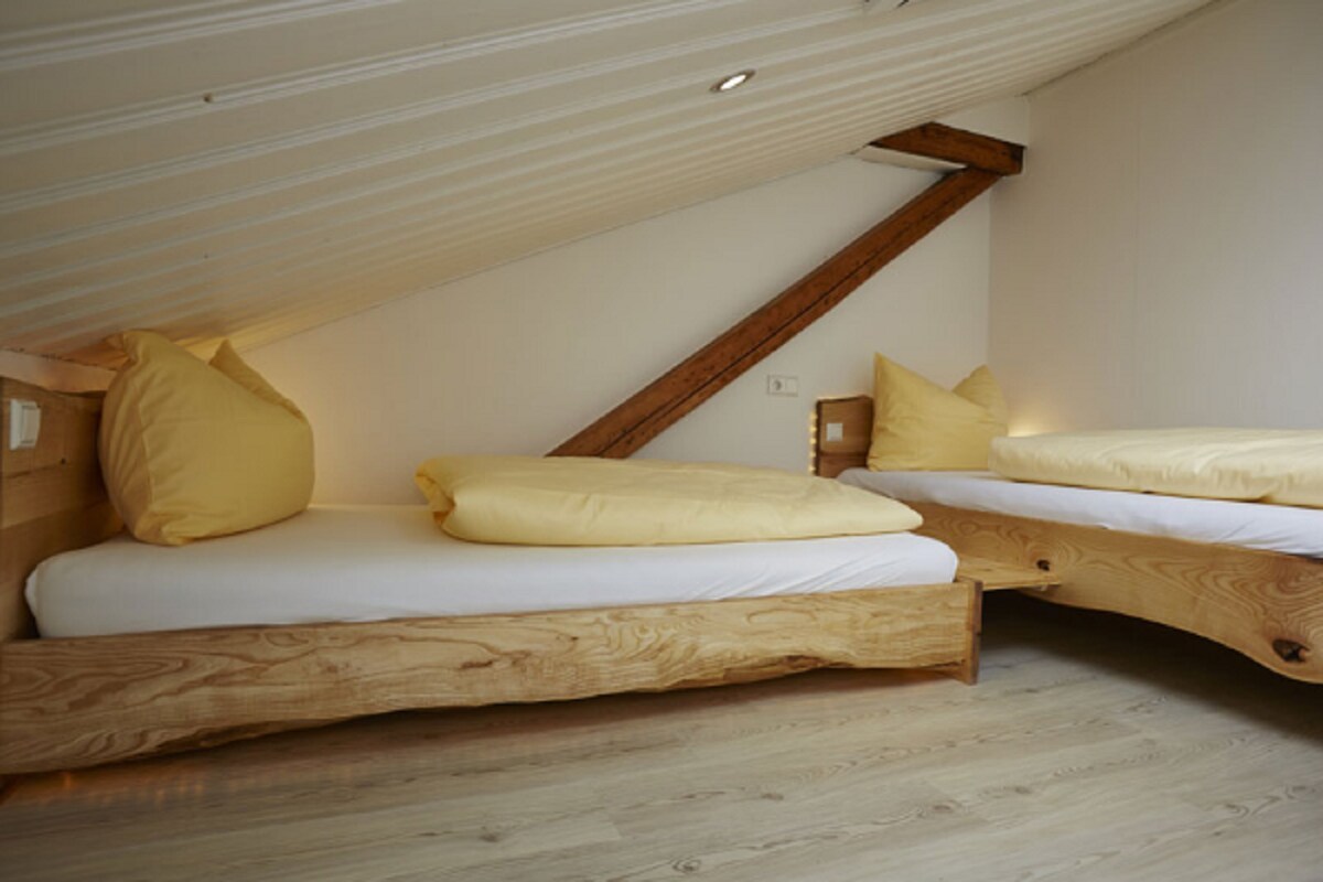 骑行农场（ Igersheim ） ， Stutenglück公寓-配有两间卧室的现代家具