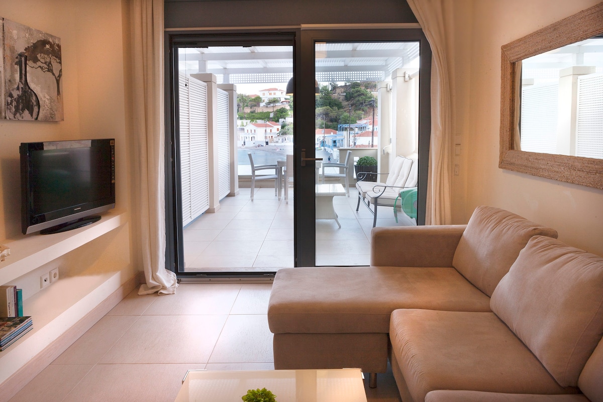 Jason's Place | Seaside Luxury Apartments | Chios