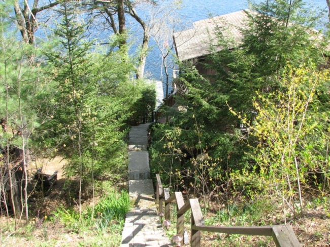 Lake Front Cottage Leadmine