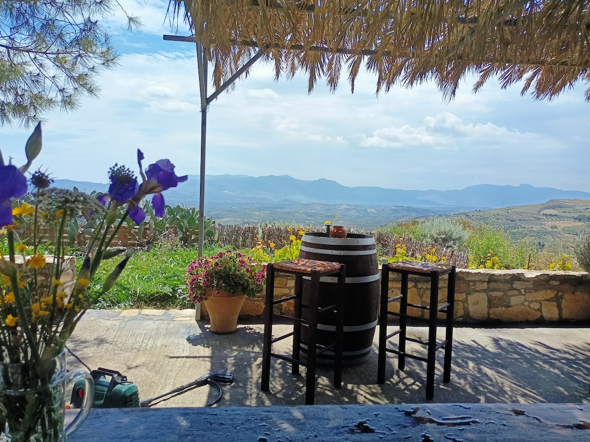 Traditional Creta stone  house in serenity village