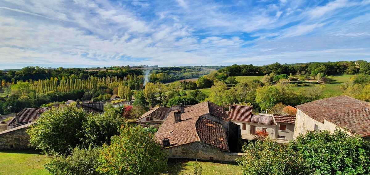 Logis du Château de Poudenas - Gîte de charme