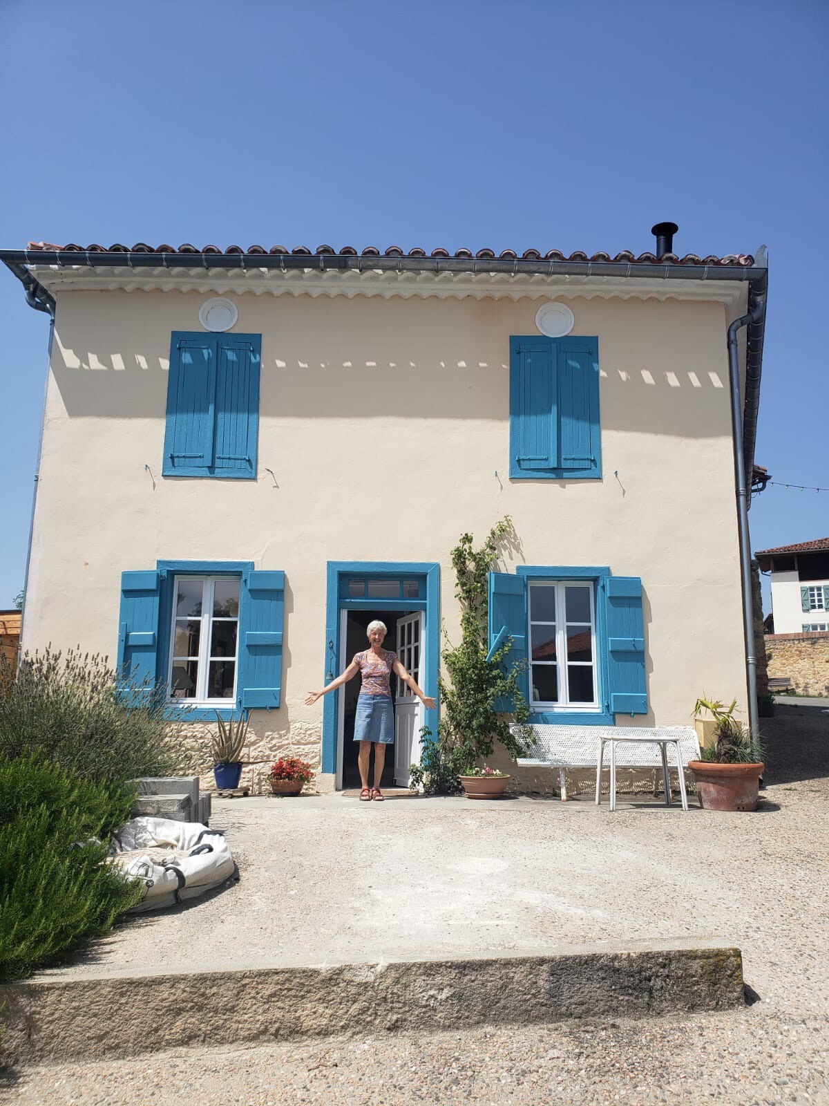 Appartement dans village artistique- une chambre.