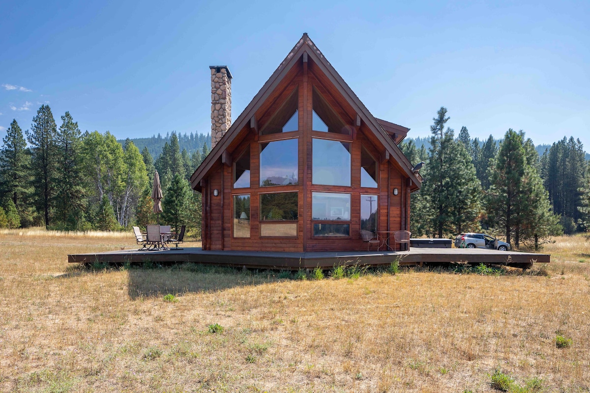 Mountain View Cabin Adjacent to Wildlife Refuge