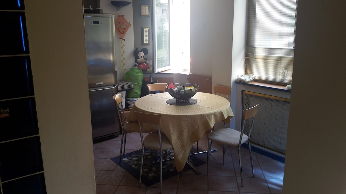 Entire home(90m2) 2km from Stadium,up to 5 persons