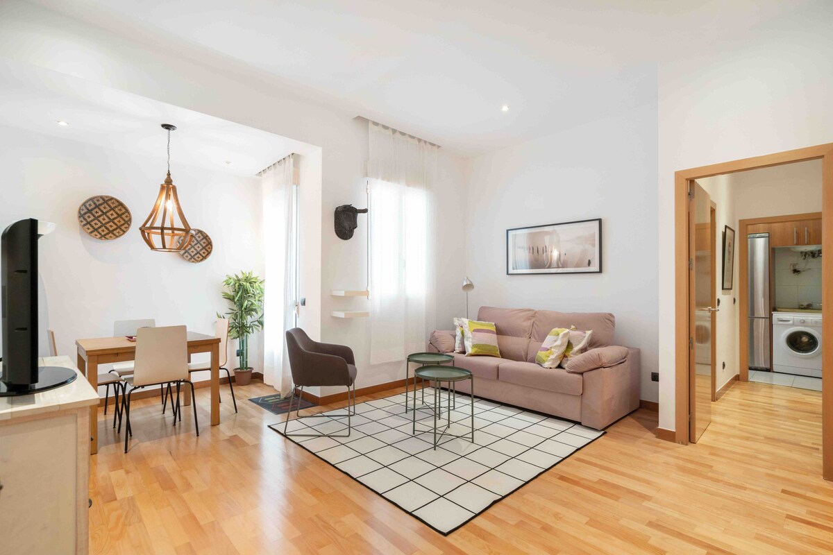 2卧室公寓GRAN VIA。位于马德里中心地带