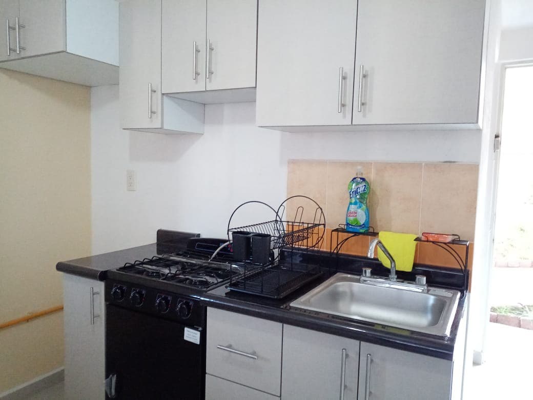 DEPARTAMENTO COMPLETO  EN MORELIA PARA 7 PERSONAS