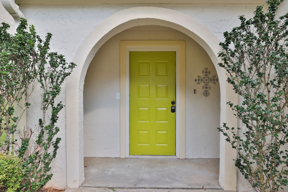 Cozy Ranch Style Townhouse