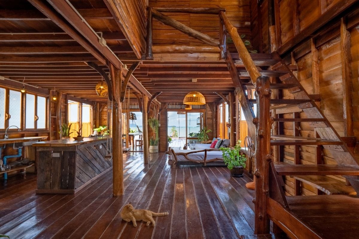 Wooda House -华丽的海上木制别墅