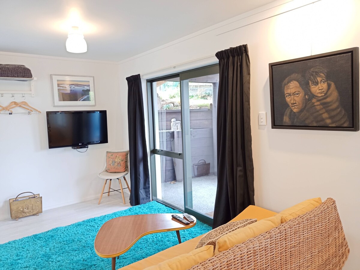Waikawa Landing : Self Contained Apartment.
