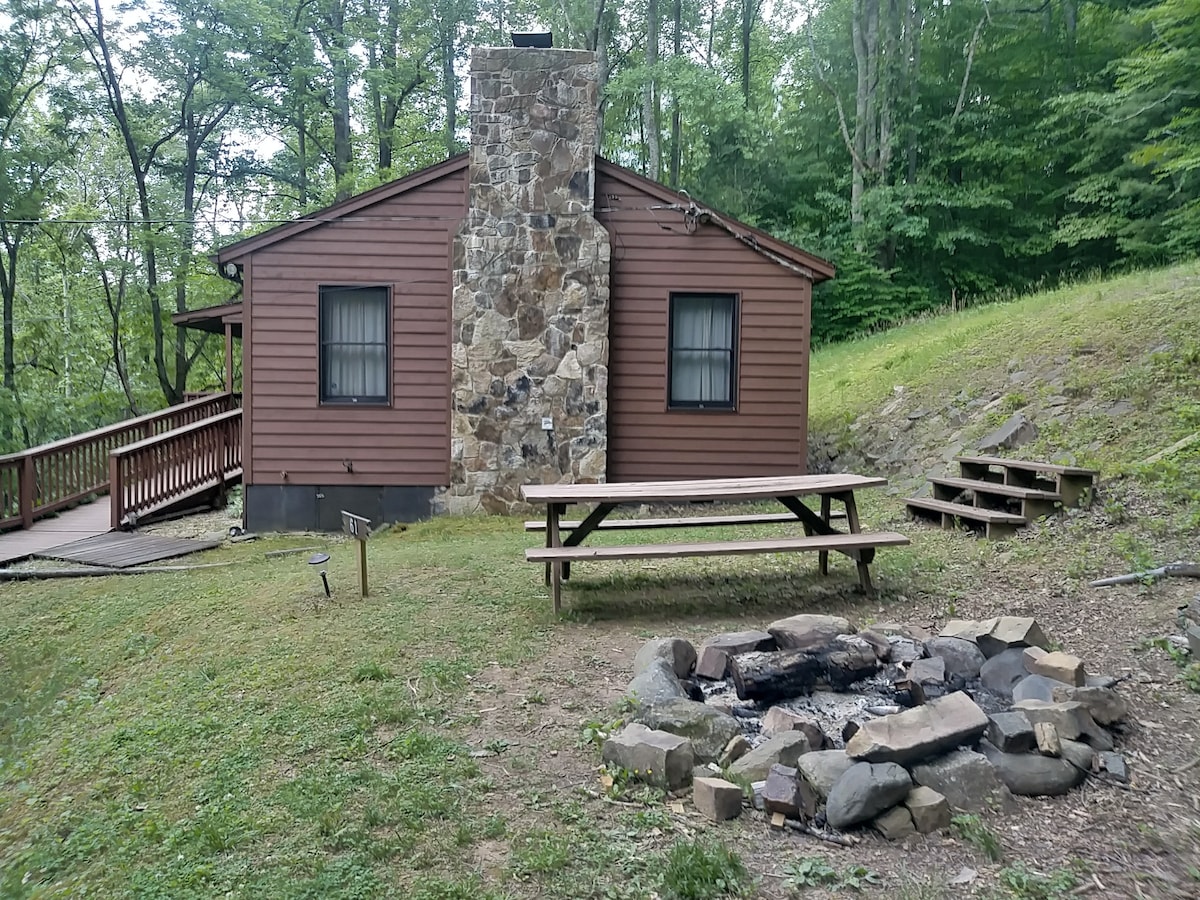 弗吉尼亚州黎巴嫩山风小屋