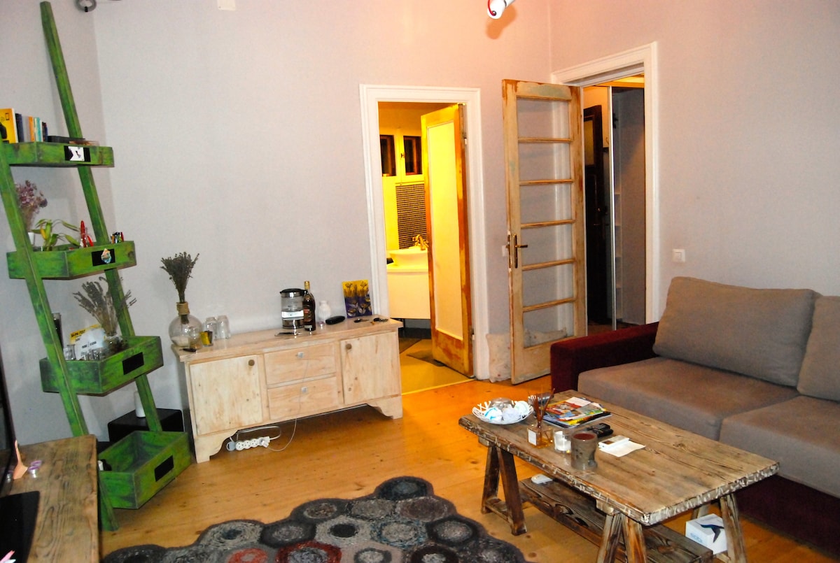 Cosy studio historical area, close to old city
