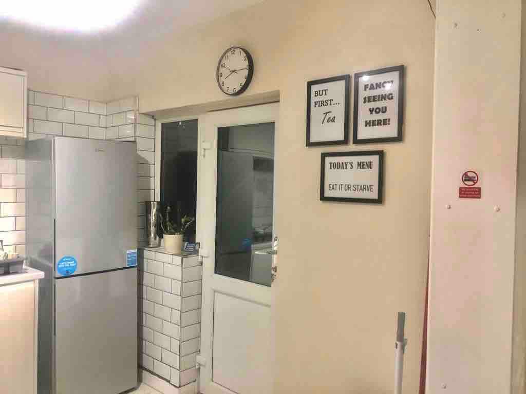 Single Room in clean and spacious property