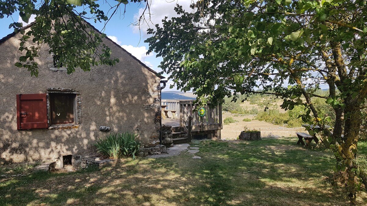 Gite du Tompe,  prairie à perte de vue