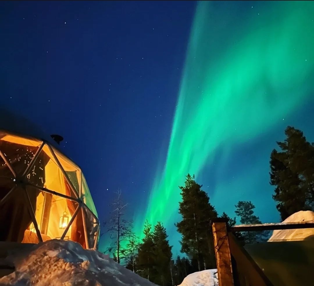 Glamping in Aurora Igloo