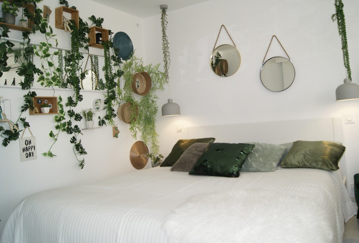 Gard - Exotic Loft House和私人按摩浴缸