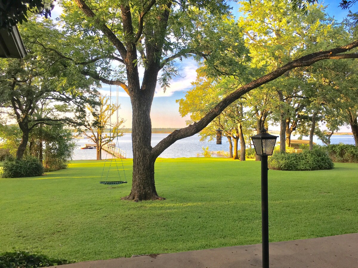 The Cottage on Lake Graham