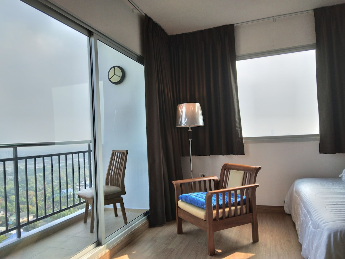 Suite room/River-
Pier. 73 sq.m
2 Bed / Mrt 150 m.