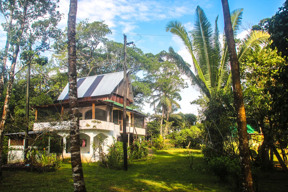 BURNT KEY Nature LODGE 1 FREE BREAKFAST & KAYAKS