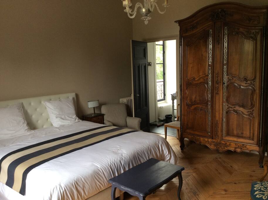 chateau des charmes: 5 rooms at 120€ each for 2 p.