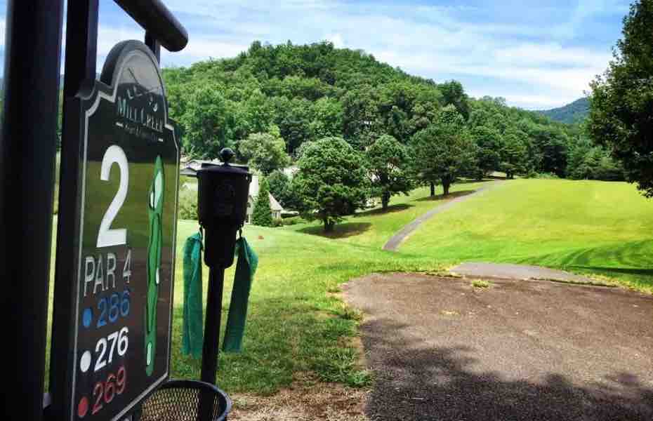 Golfing Gem Cottage @ Mill Creek