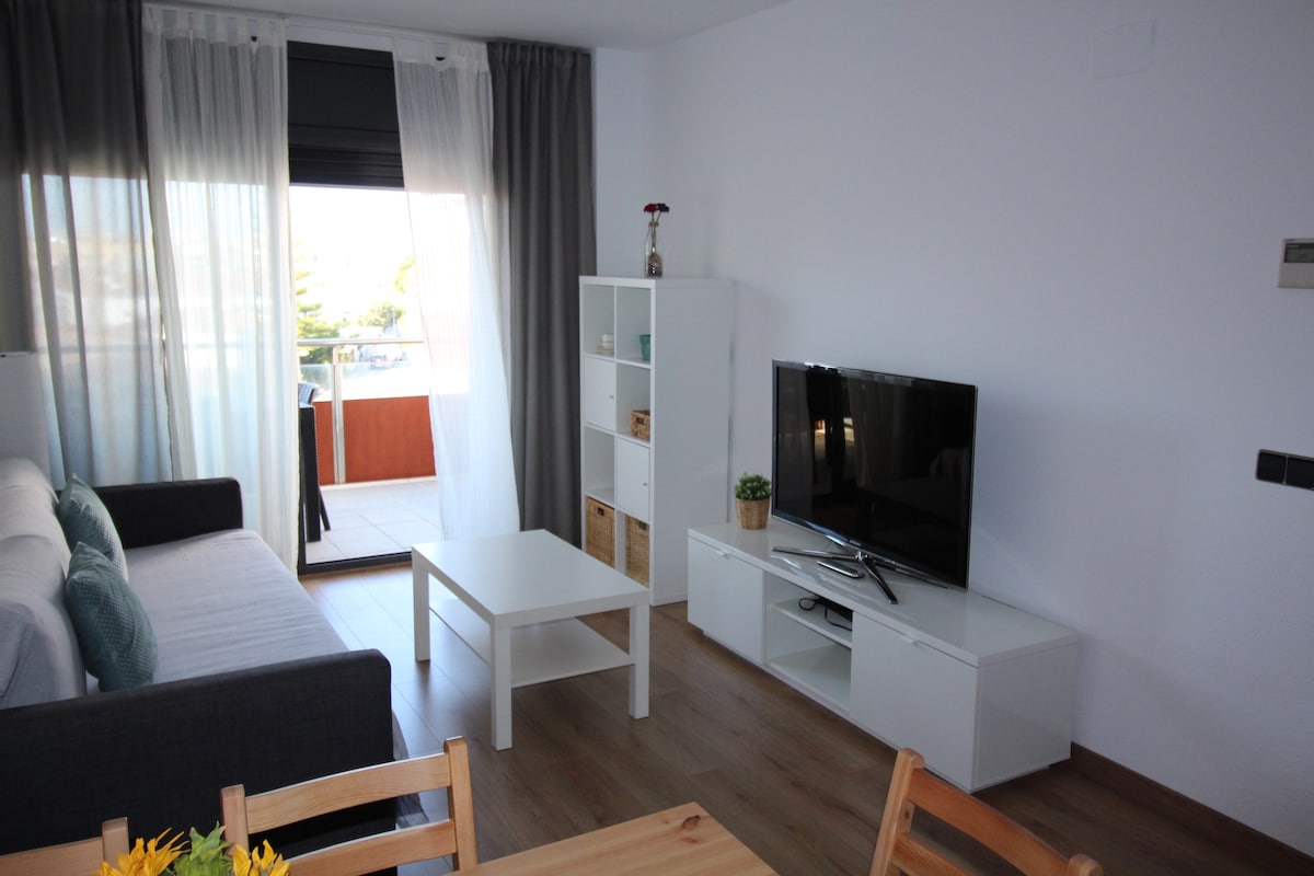 Holidays apartment in luxury complex.Wifi/Parking.