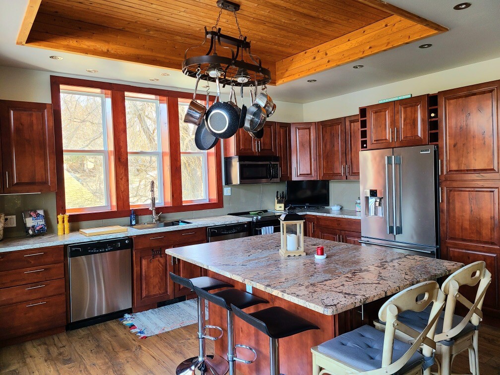Mountainview Lakehouse
4000 +平方英尺4层3个厨房