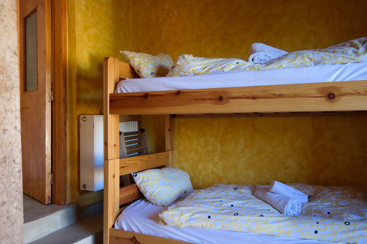 Bunk Bed-Room - Hostel Elisson/Hen Coop