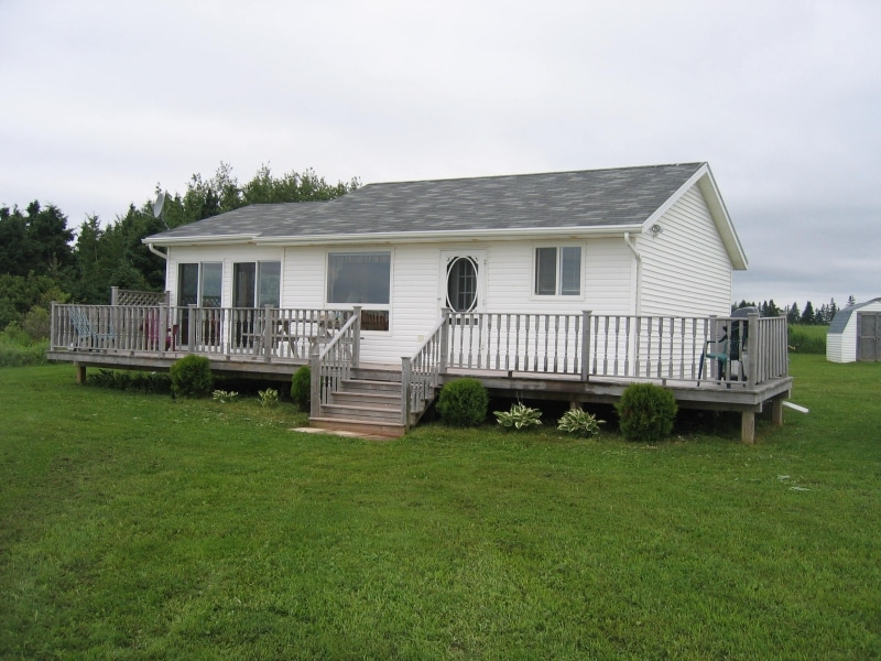 海滨鹰巢小屋（ Eagles Nest cottage ）